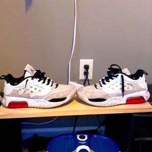 Jordan Air Max 200 Size 10